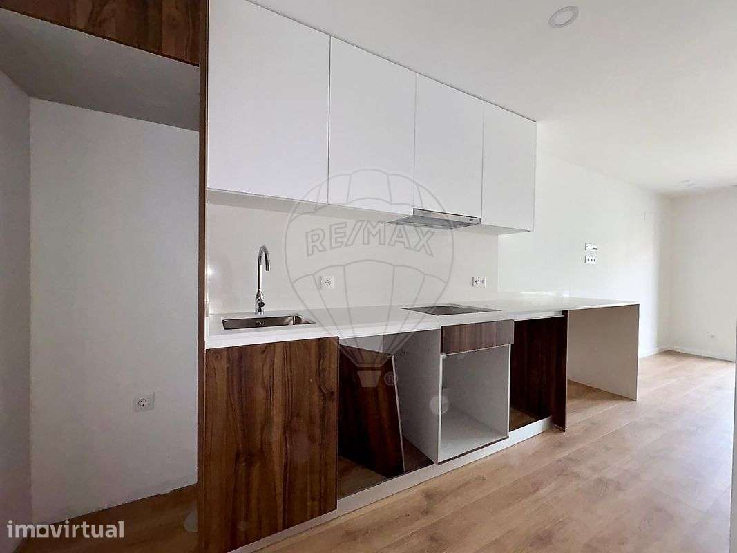 APARTAMENTO T0 NOVO JUNTO À AVENIDA DA LIBERDADE, BRAGA - Grande imagem: 2/15