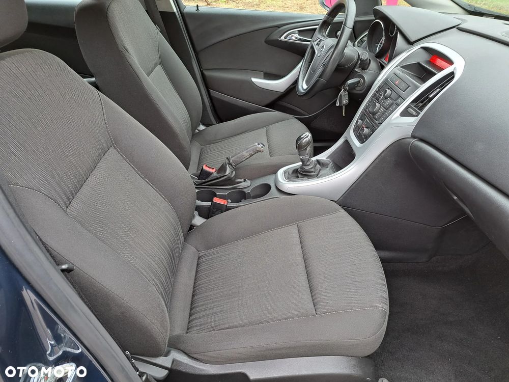 Opel Astra 1.4 ecoFLEX - 19