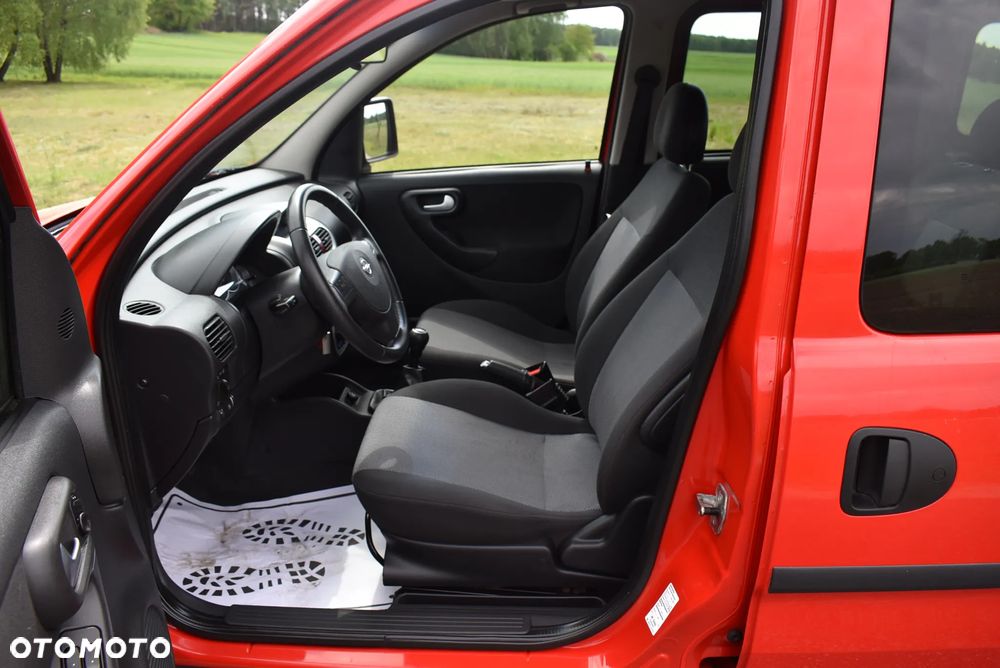 Opel Combo Tour Color Edition - 22