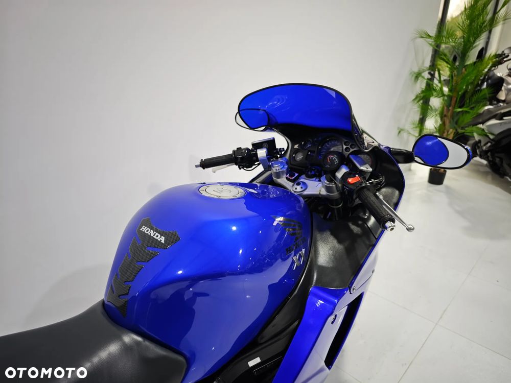 Honda CBR - 11