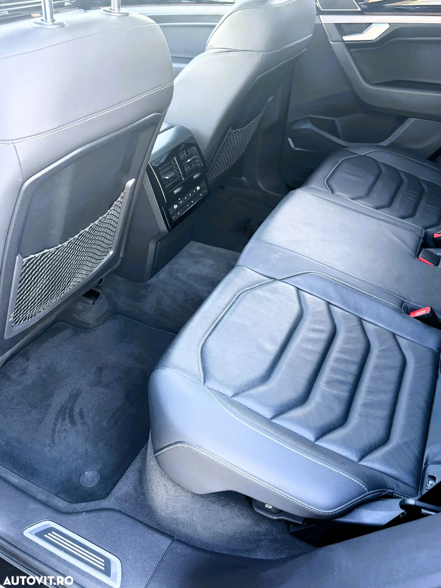 Volkswagen Touareg V6 TDI R-Style - 23