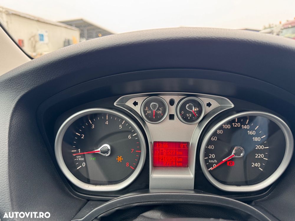 Ford Focus 1.4i Ambiente - 19