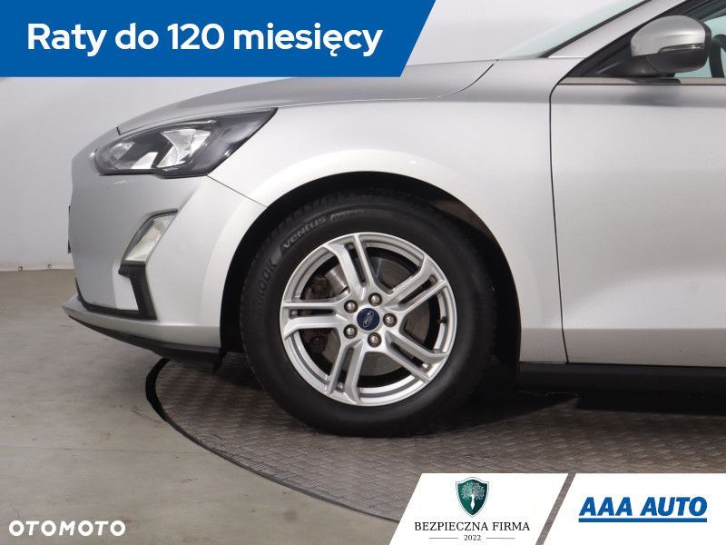 Ford Focus SW - 16