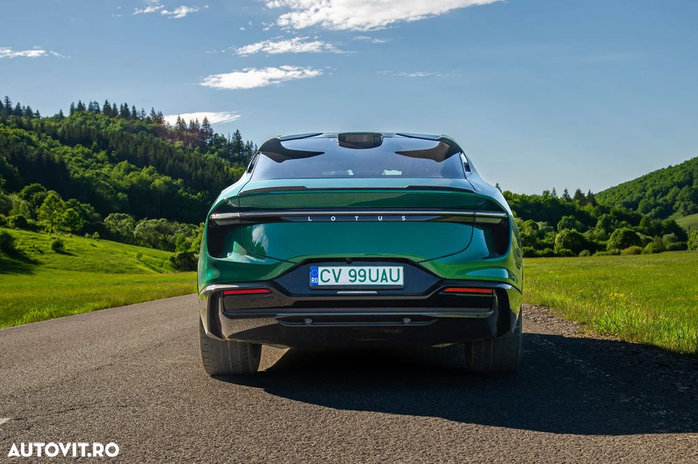 Lotus Eletre - 13