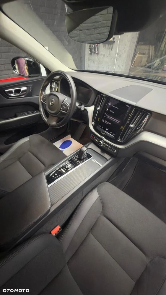 Volvo XC 60 B4 B Momentum Pro - 5