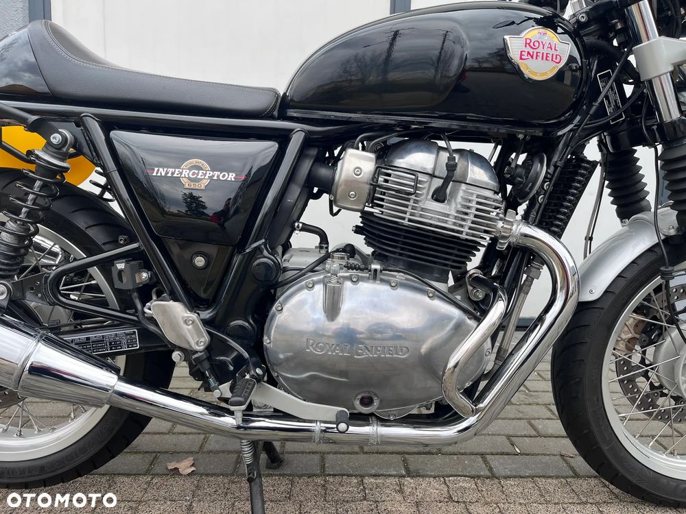 Royal Enfield Interceptor - 24