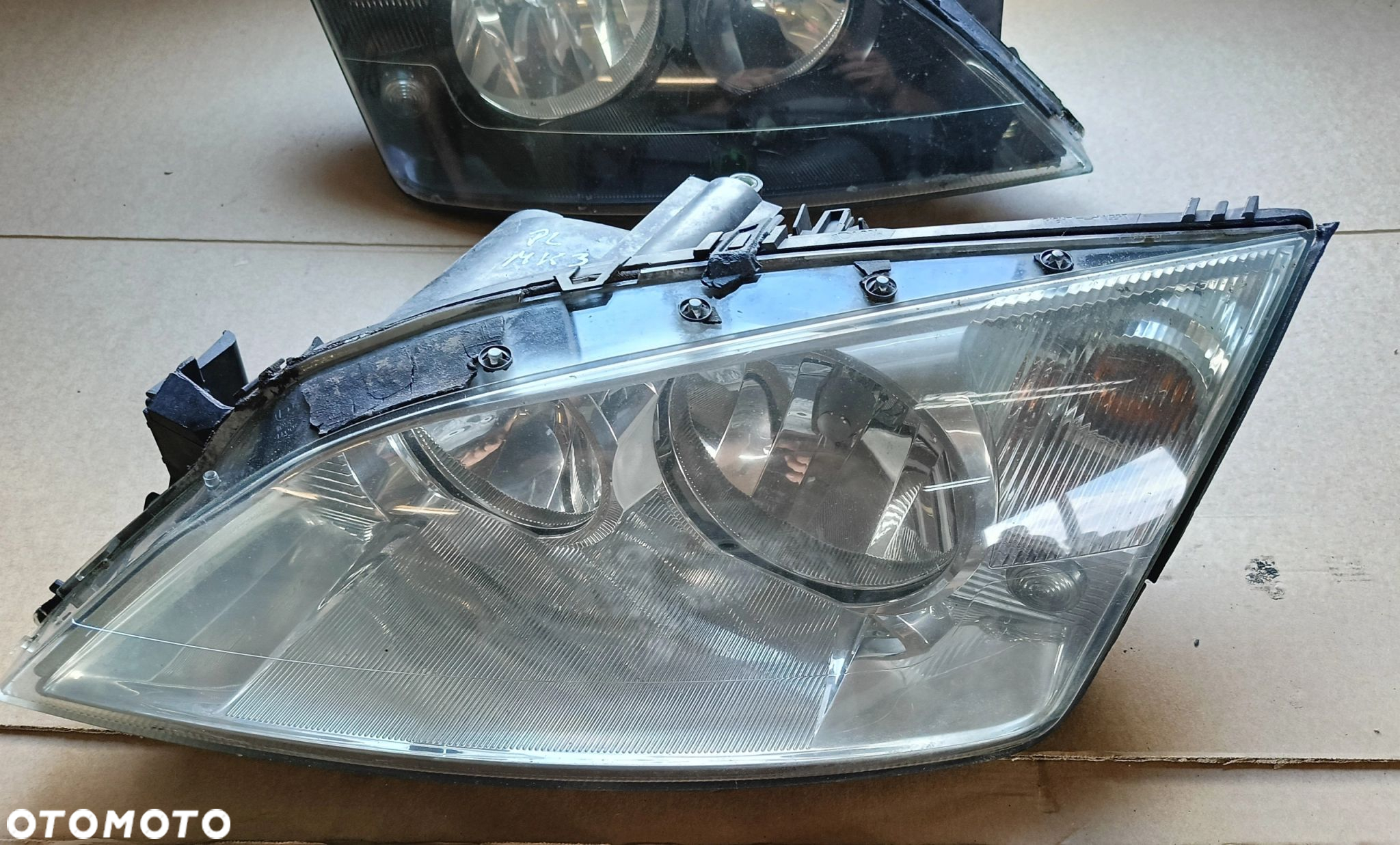 . Mondeo MK3 lampa przednia przód EU Ford - 2