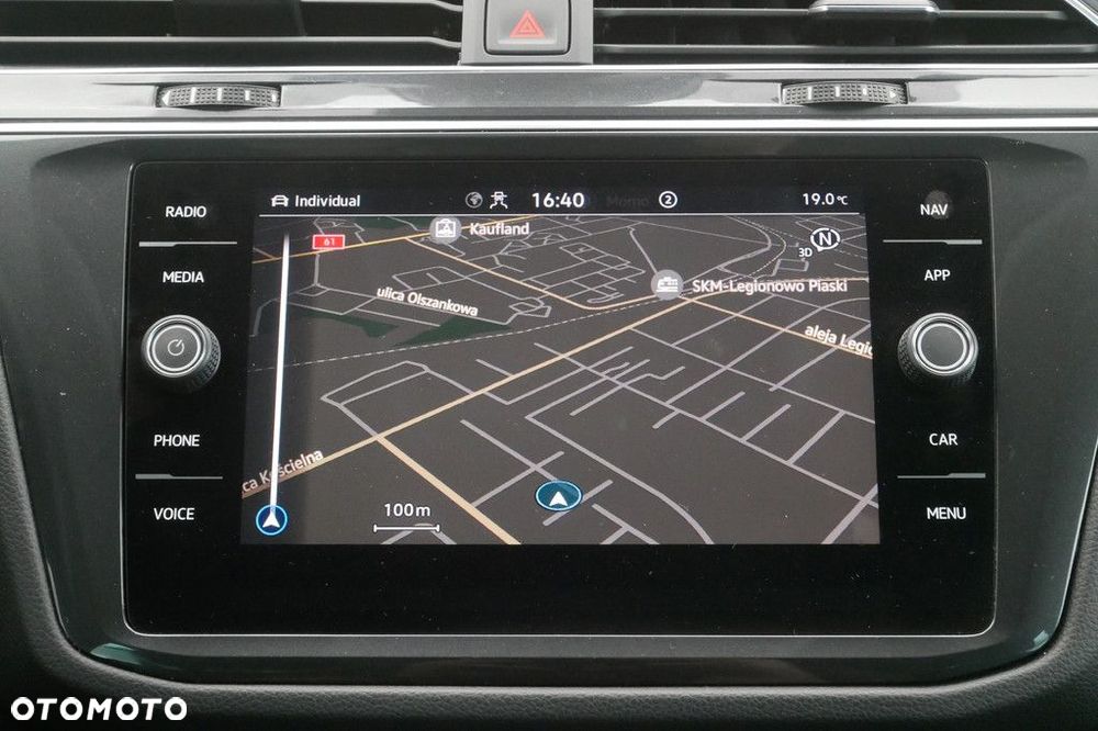Volkswagen Tiguan 2.0 TSI 4Mot Elegance DSG - 22