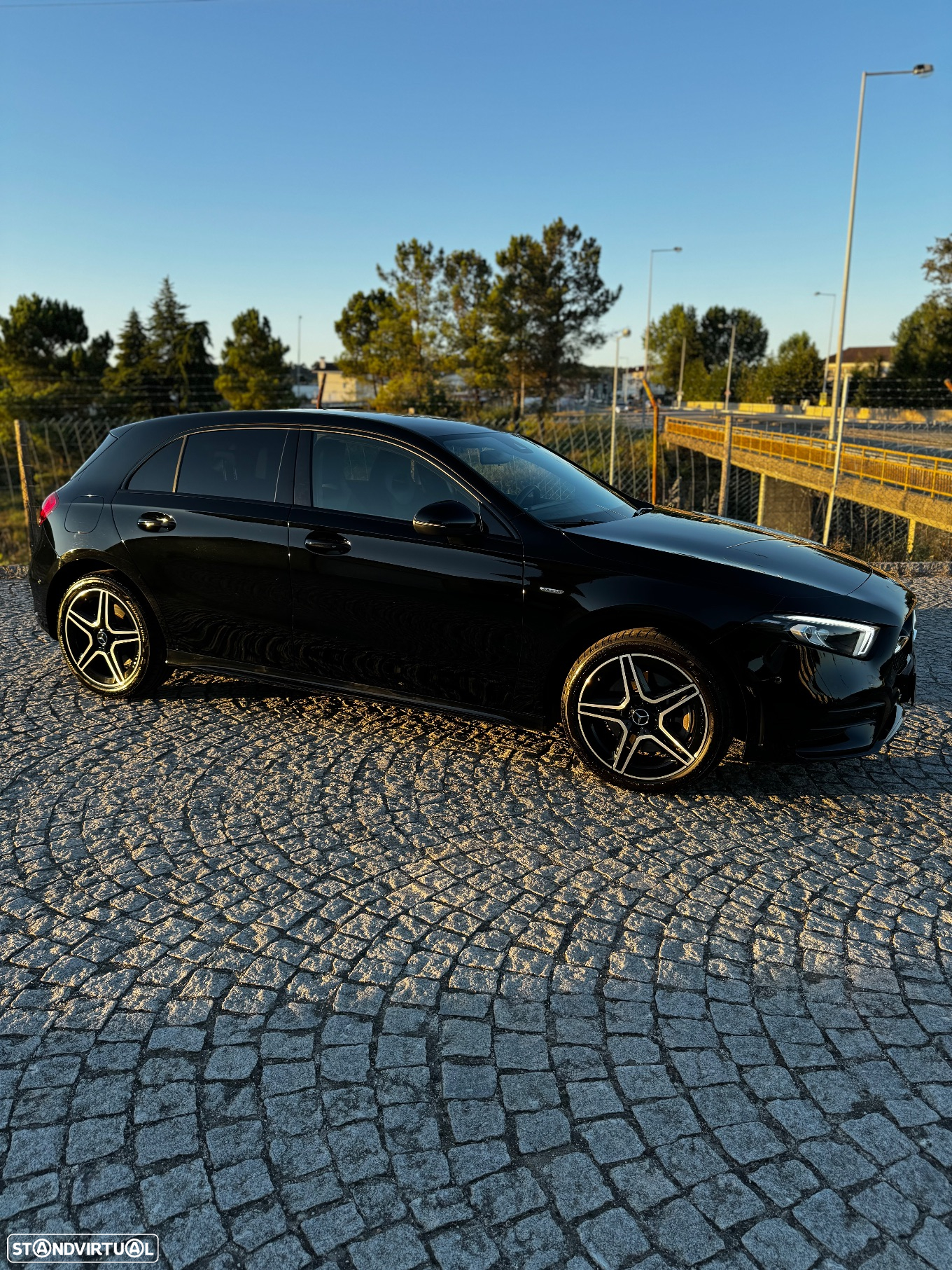 Mercedes-Benz A 250 e AMG Line - 8