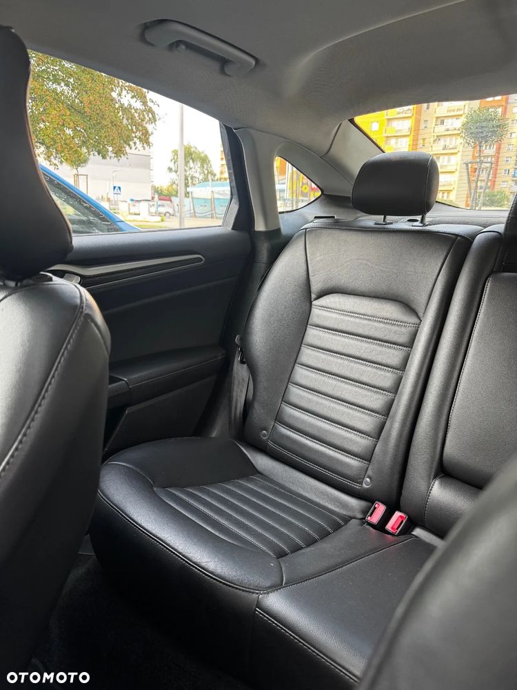 Ford Fusion 2.0 EcoBoost Titanium - 9