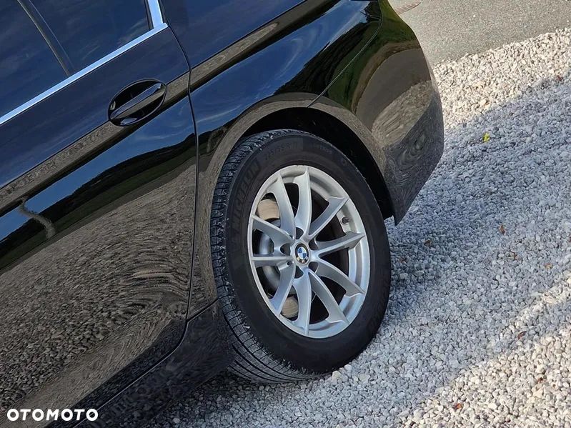 BMW Seria 5 518d - 17