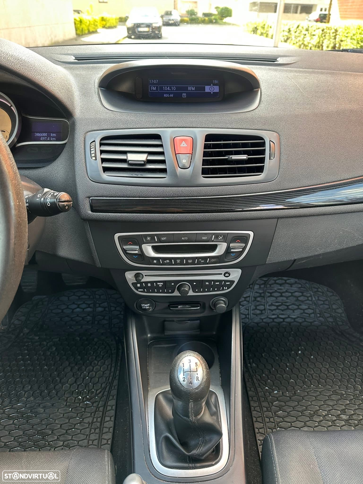 Renault Mégane 1.5 dCi Dynamique - 8