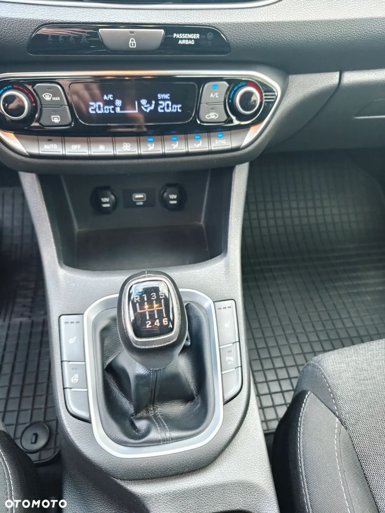Hyundai i30 1.5 DPI Comfort - 8