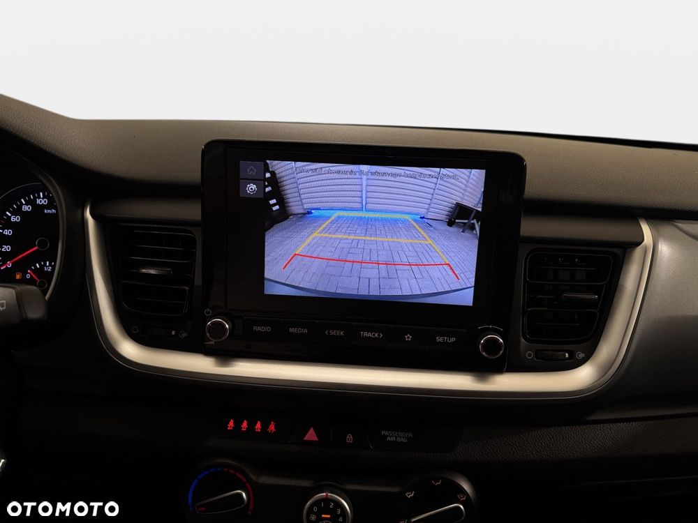 Kia Stonic - 24