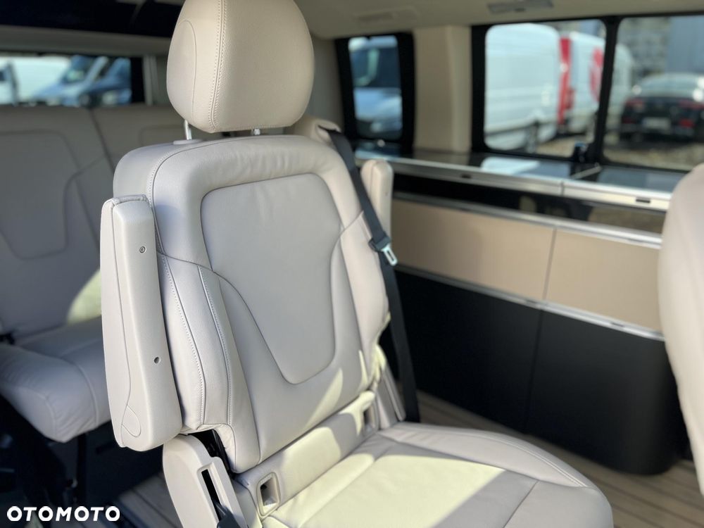 Mercedes-Benz Klasa V - 17