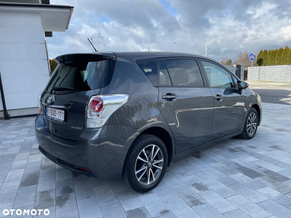 Toyota Verso 1.6 D-4D Prestige - 5