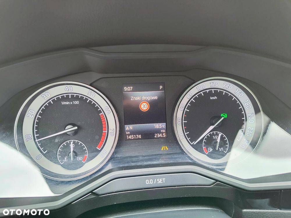 Skoda Superb 2.0 TSI 4x4 L&K DSG - 17