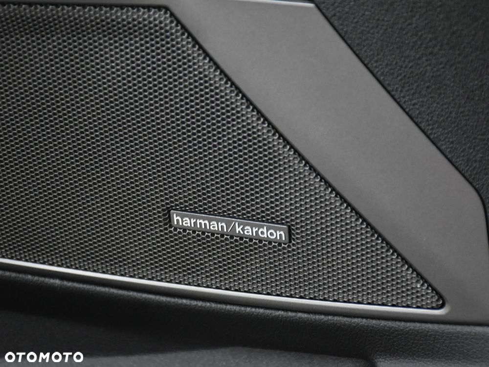 BMW M3 Competition xDrive sport - 25