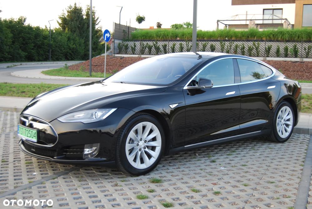 Tesla Model S Standard - 10
