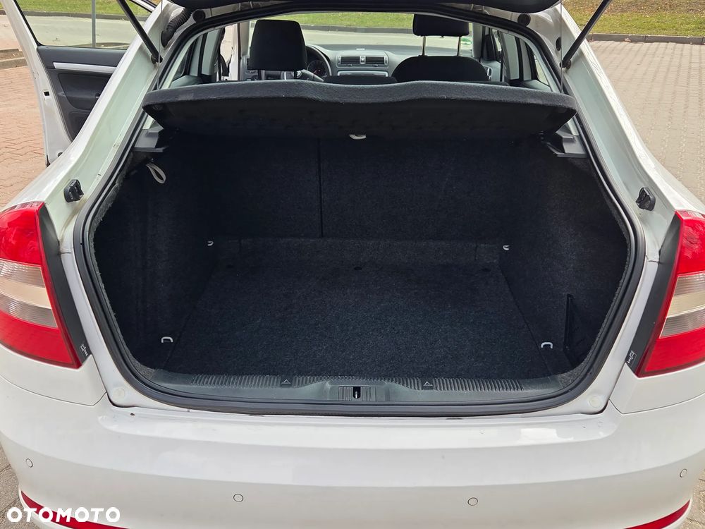 Skoda Octavia 1.6 Combi Classic - 24