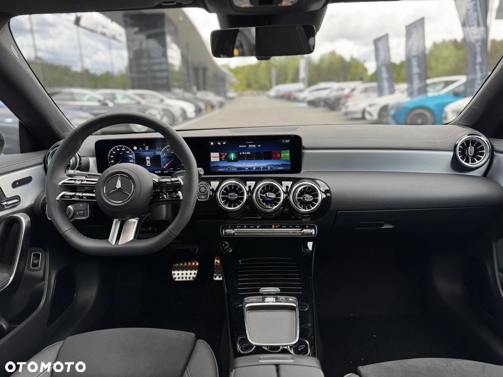 Mercedes-Benz CLA 200 AMG Line 7G-DCT - 10