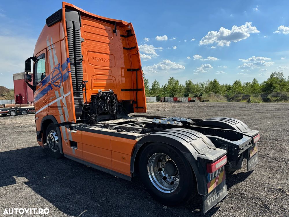 Volvo FH500 XL, standard, clima stationara, jante aliaj, anvelope spate noi, fuste laterale, finantare - 3