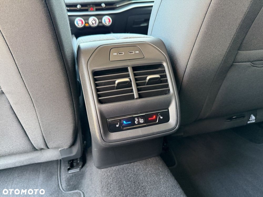 Skoda Superb 2.0 TDI SCR Selection DSG - 36