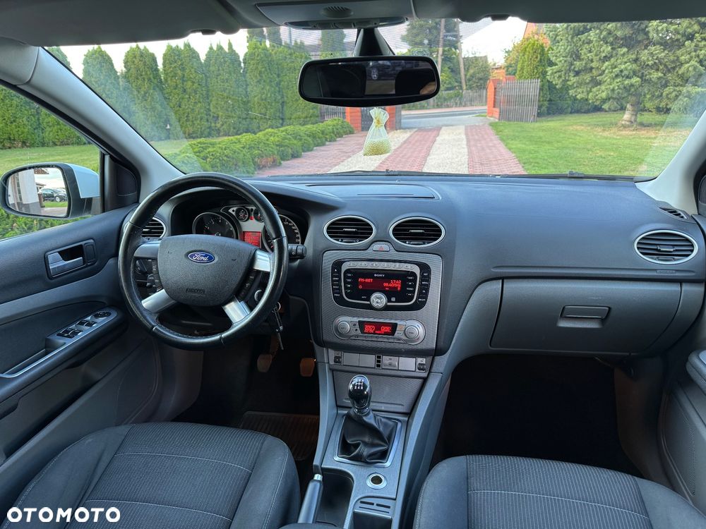 Ford Focus 1.8 FF Platinium X - 17