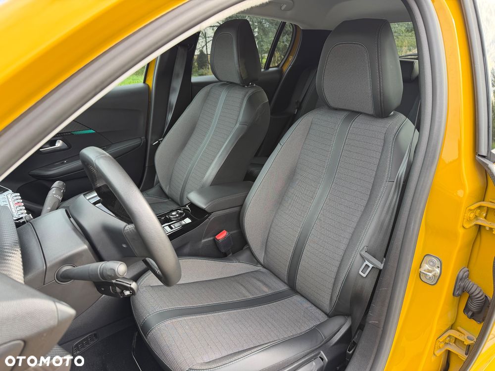 Peugeot 208 50kWh Allure - 10