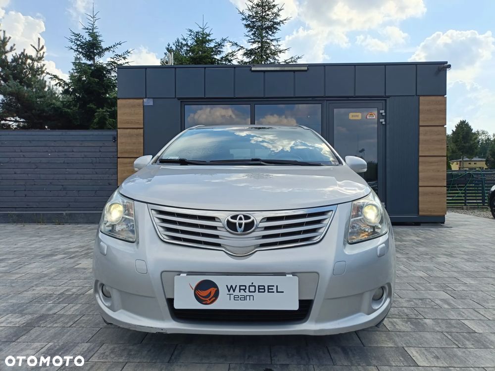 Toyota Avensis - 4