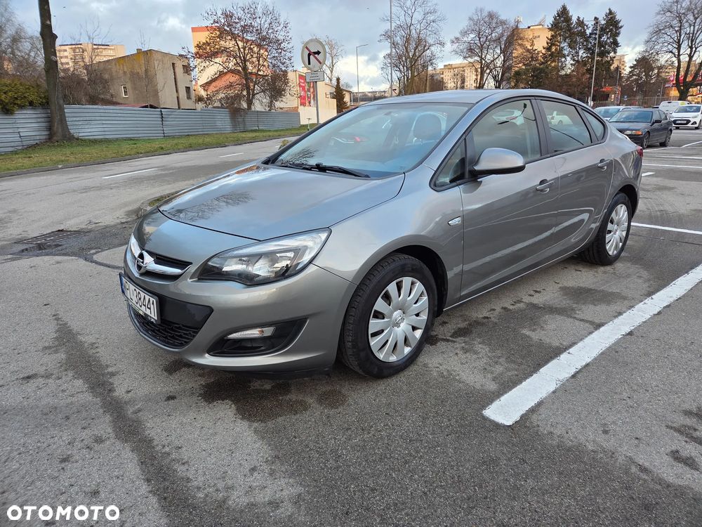 Opel Astra - 1