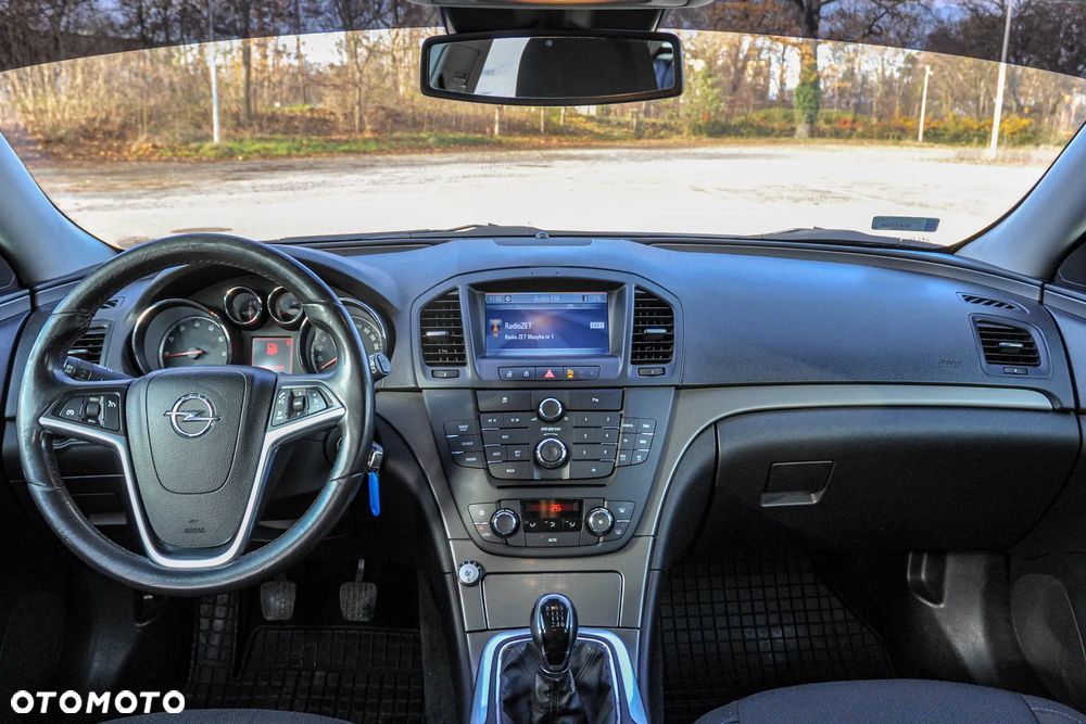 Opel Insignia 1.8 - 9