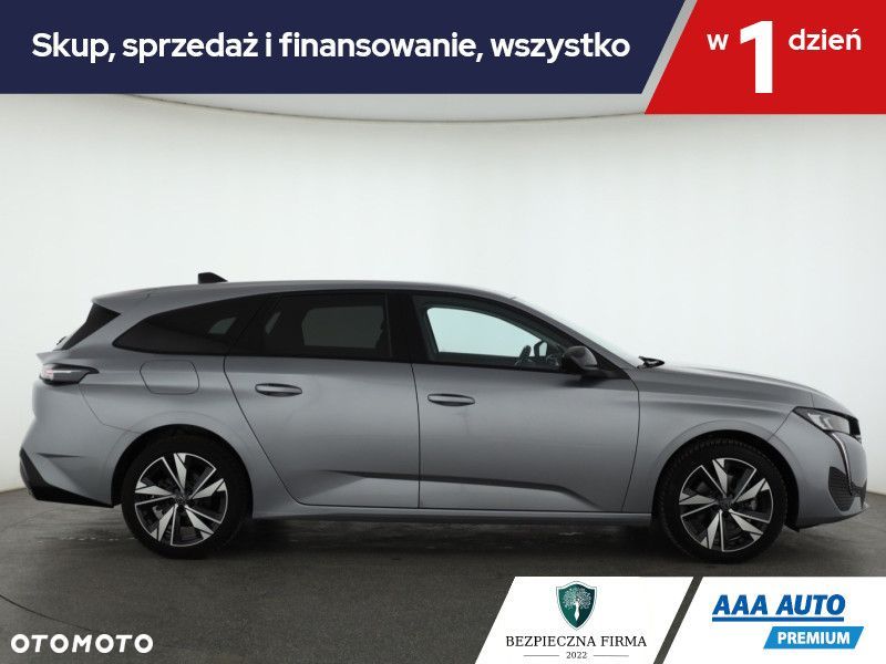 Peugeot 308 - 8