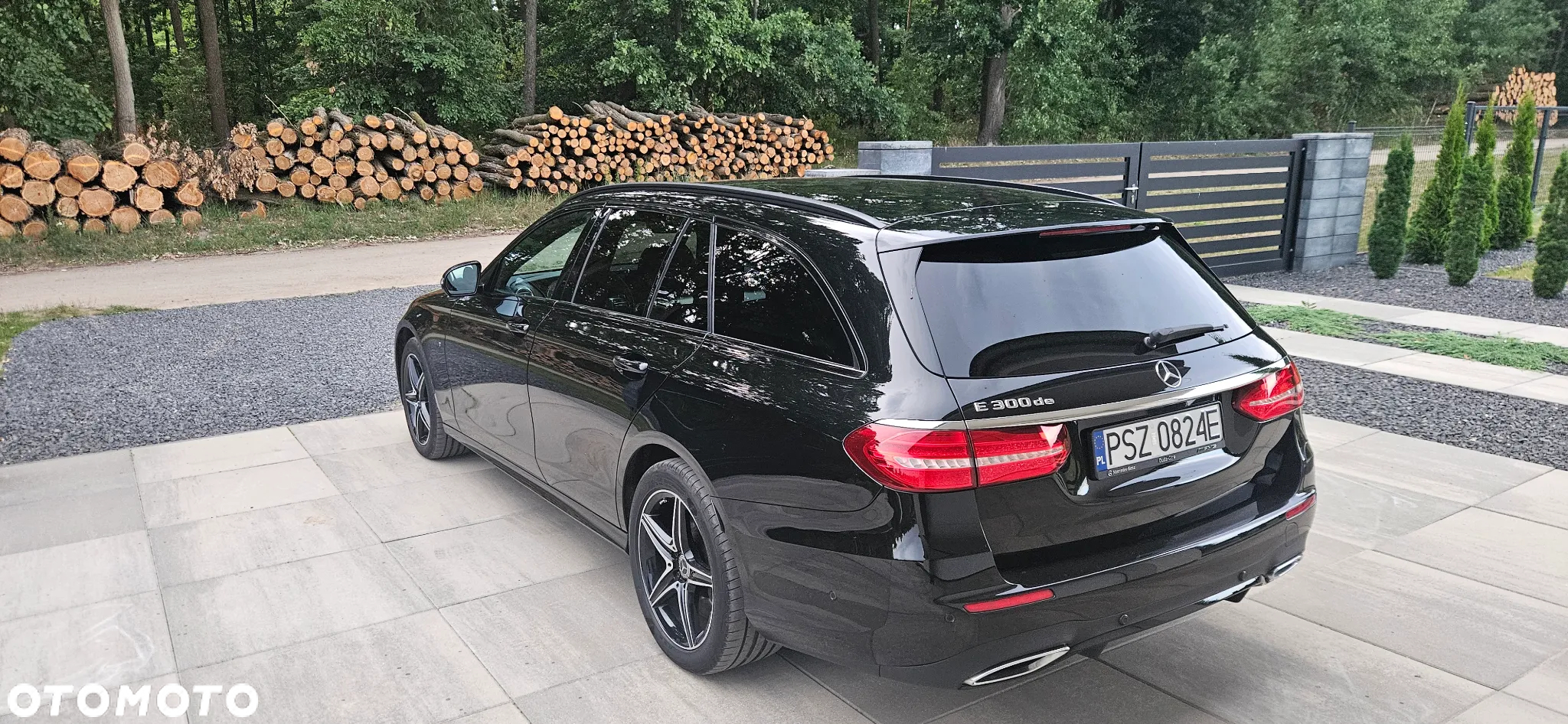 Mercedes-Benz Klasa E 300 de T 9G-TRONIC AMG Line - 10