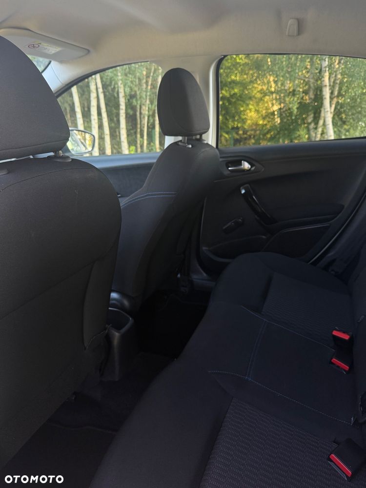 Peugeot 208 PureTech 82 Start & Stop Style - 23