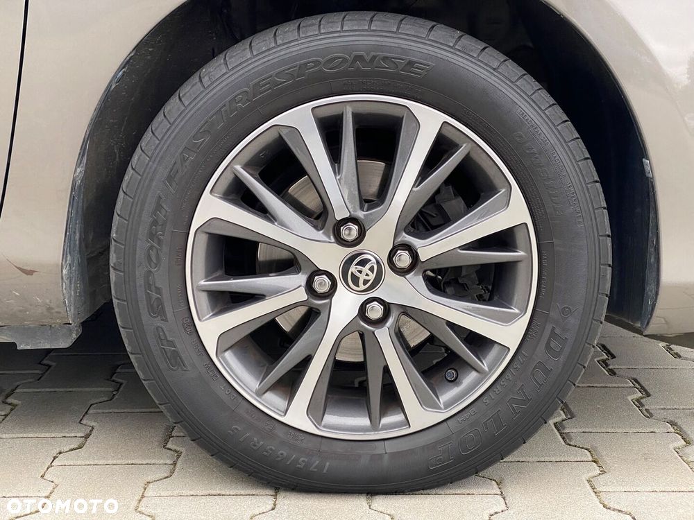 Toyota Yaris 1.5 Premium - 35