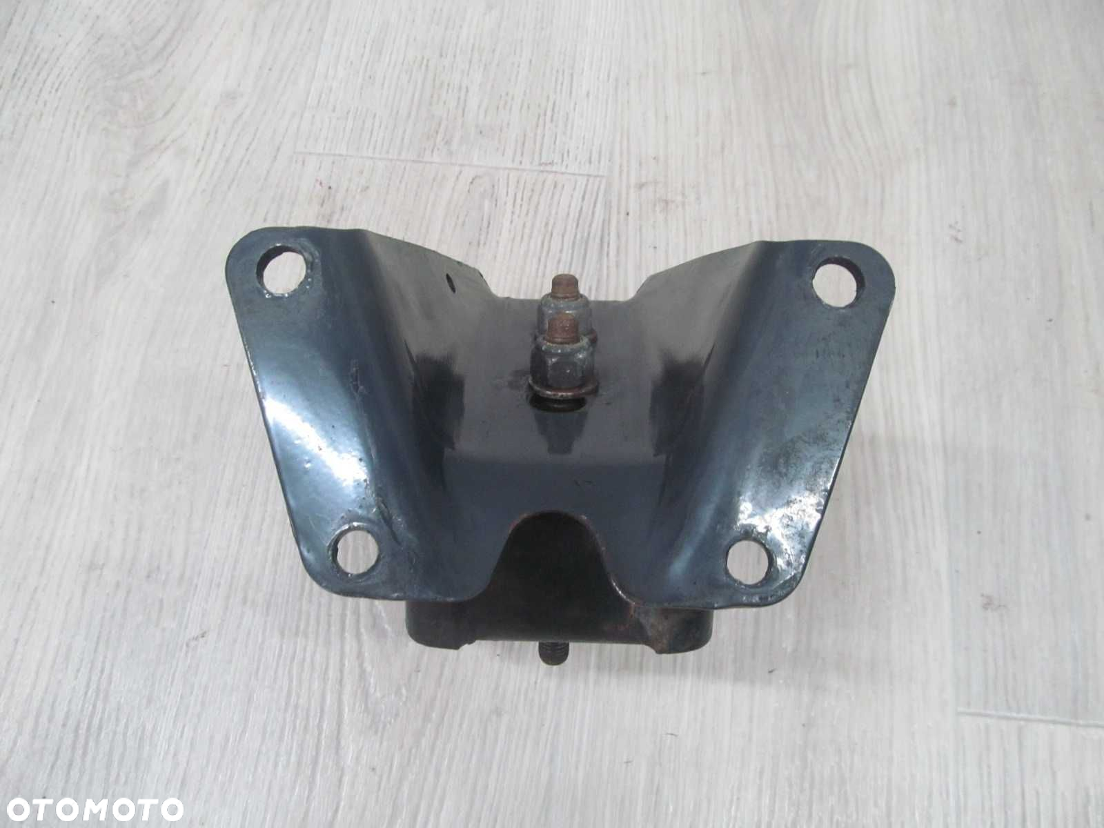 IVECO DAILY IV LIFT 2.3 LAPA WSPORNIK PODUSZKA SILNIKA PRAWA - 5