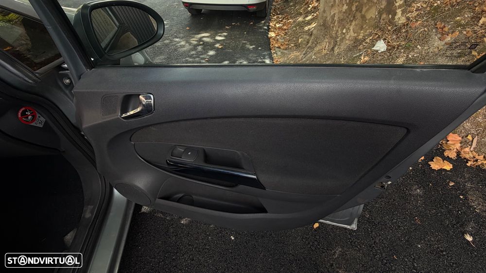 Opel Corsa 1.3 CDTi Enjoy - 13