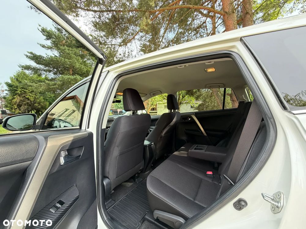 Toyota RAV4 2.0 Premium EU6 - 21
