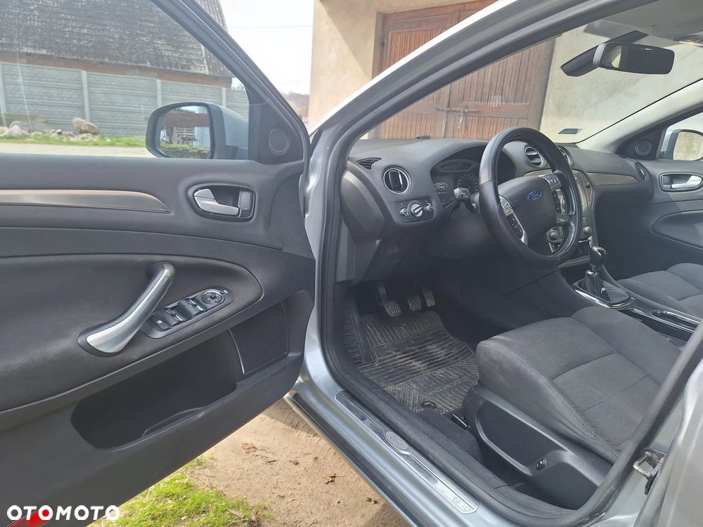 Ford Mondeo 2.0 TDCi Titanium - 9