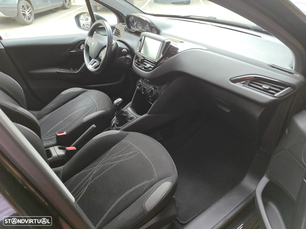 Peugeot 208 1.4 HDi - 14