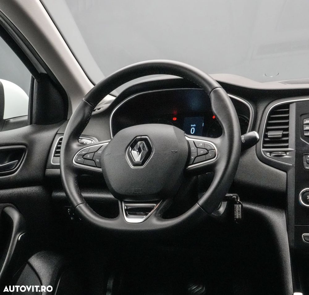 Renault Megane TCe 140 GPF EQUILIBRE - 17