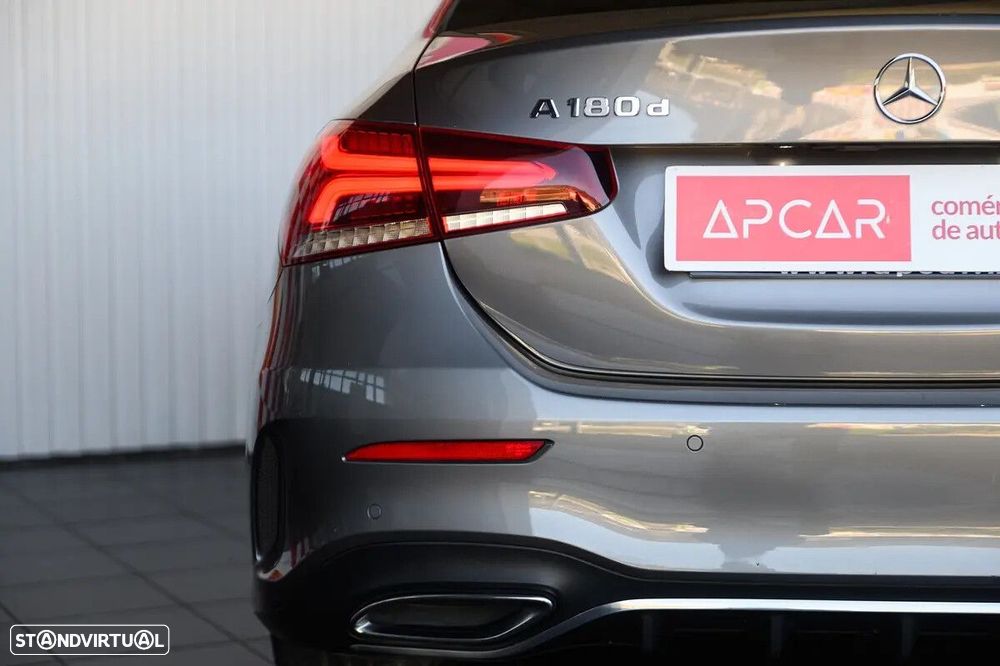 Mercedes-Benz A 180 Limousine d AMG Line Aut. - 21