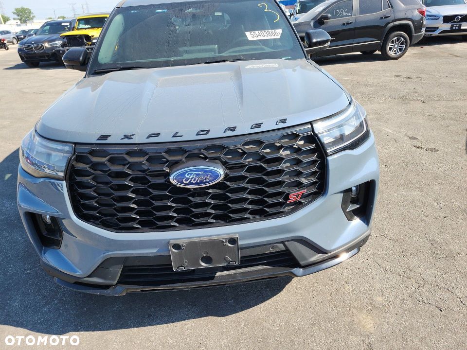 Ford Explorer - 17
