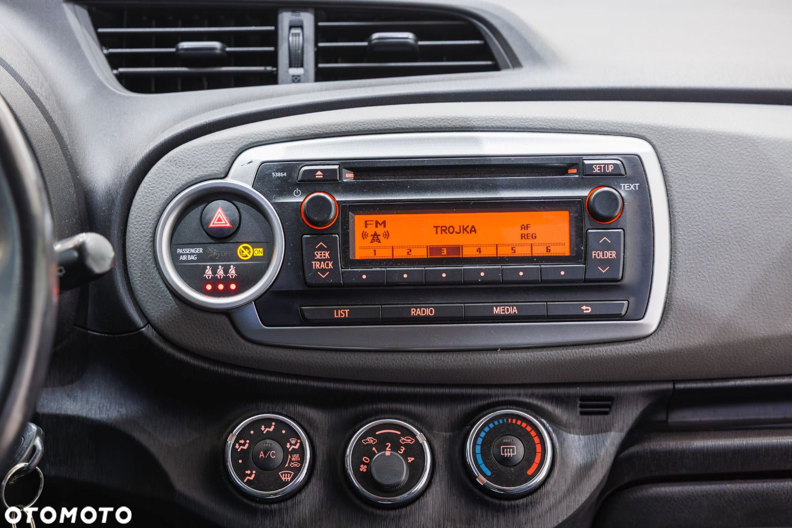 Toyota Yaris - 36