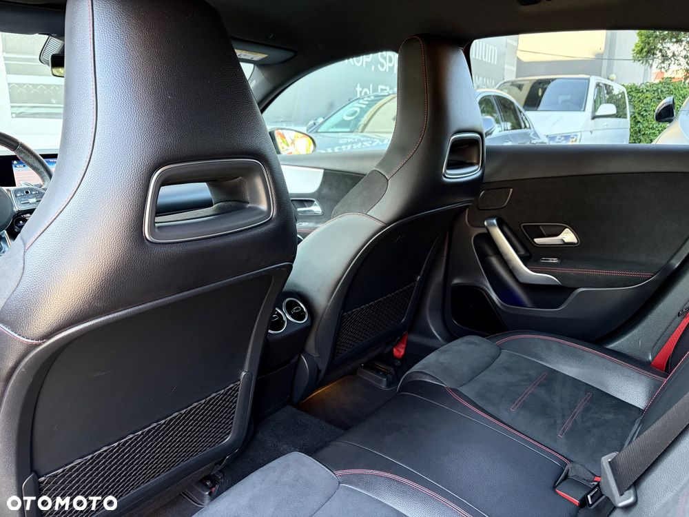 Mercedes-Benz Klasa A 35 AMG 4-Matic 7G-DCT - 17