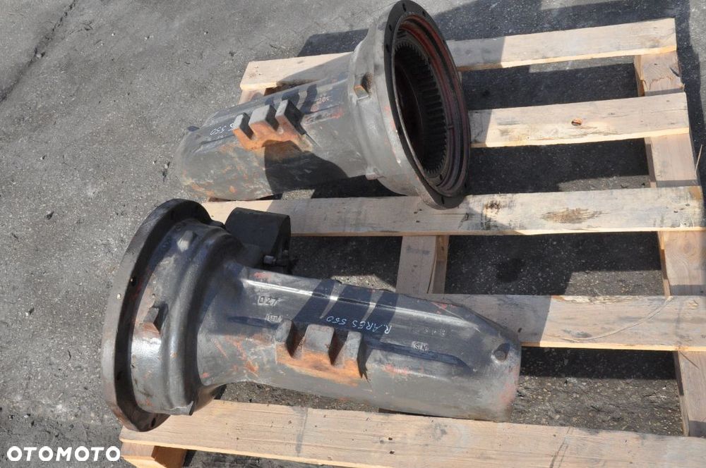 OBUDOWA ZWOLNICA OBUDOWA RENAULT ARES 550 3382022 / 3380023 - 2