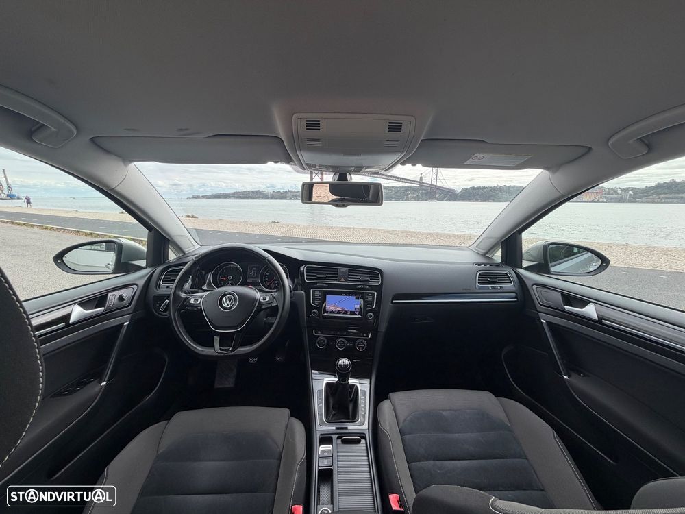 VW Golf 1.6 TDi Highline - 17