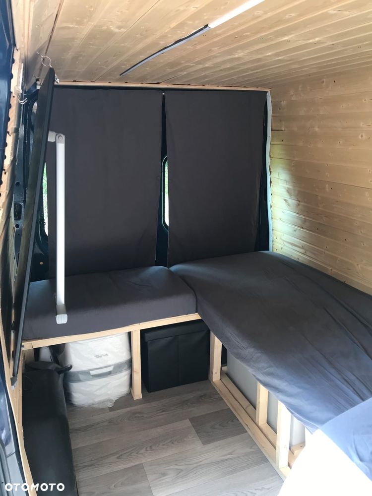 Ford Transit KAMPER (Cena ze zniżką do 21.09 - 32500 zl) - 18