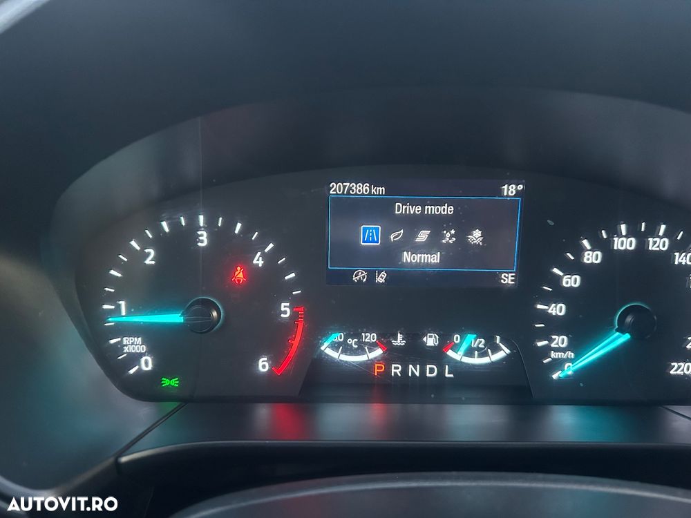 Ford Kuga - 6